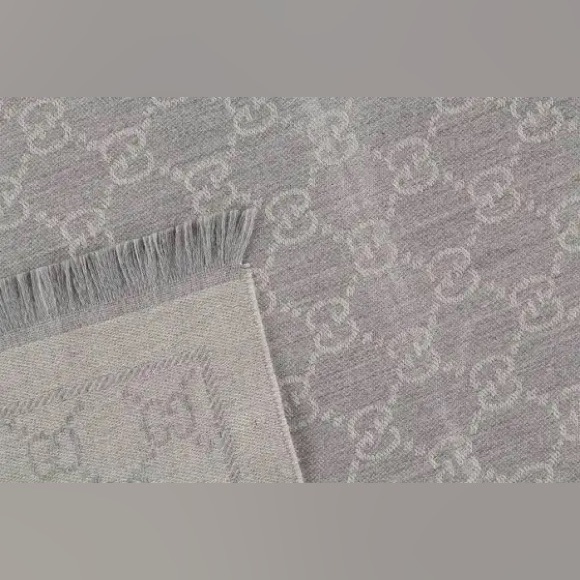 GUCCI: GG JACQUARD KNITTED SCARF - Picture 10 of 10